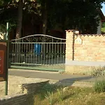 Bundi Vendeghaz 3*