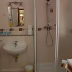 Bundi Vendeghaz 3* Kehidakustany