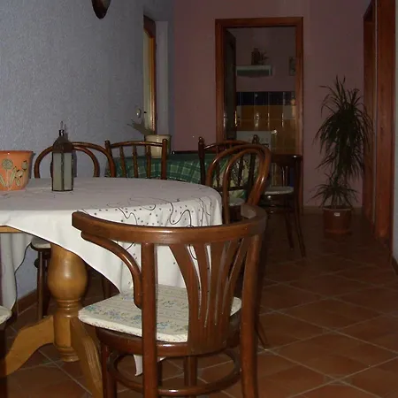 Guest house Bundi Vendeghaz Kehidakustany