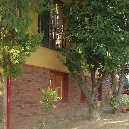 Guest house Bundi Vendeghaz 3*