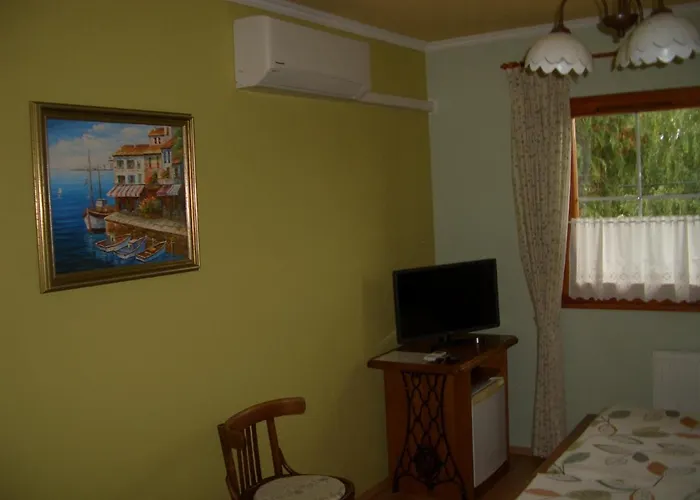 Bundi 3* Kehidakustány